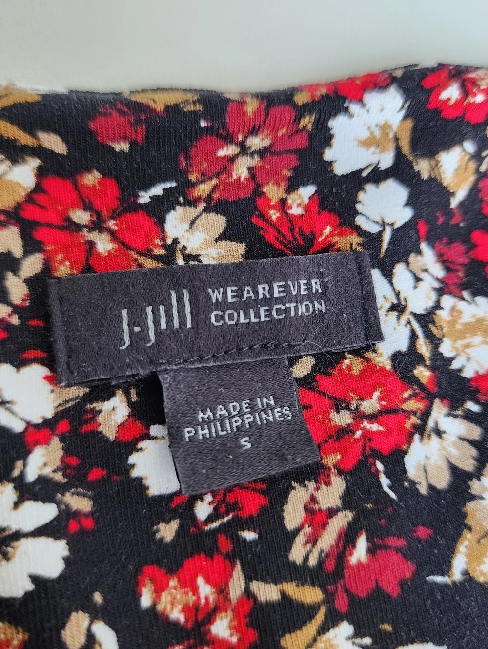 J Jill Wearever Black Red Floral V Neck Dress Stretch Long Sleeve Rayon Sz S